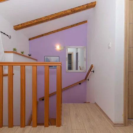 Vakantiehuis In - *